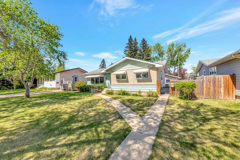 4704 37 Street Lloydminster SK S9V 0A5