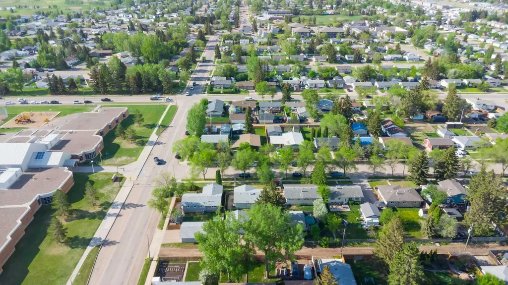 4704 37 Street Lloydminster SK S9V 0A5