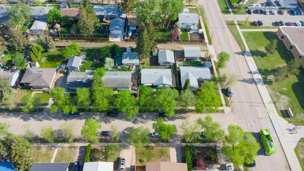 4704 37 Street Lloydminster SK S9V 0A5