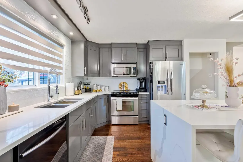 124 Whiteside Crescent NE Calgary AB T1Y 2A7