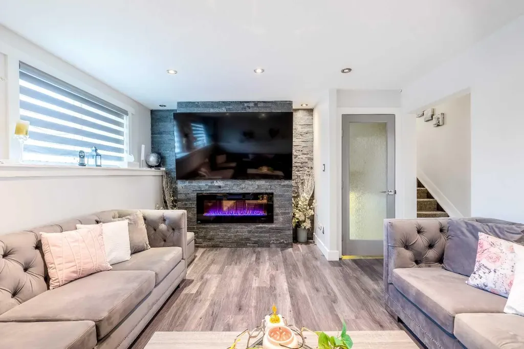 124 Whiteside Crescent NE Calgary AB T1Y 2A7