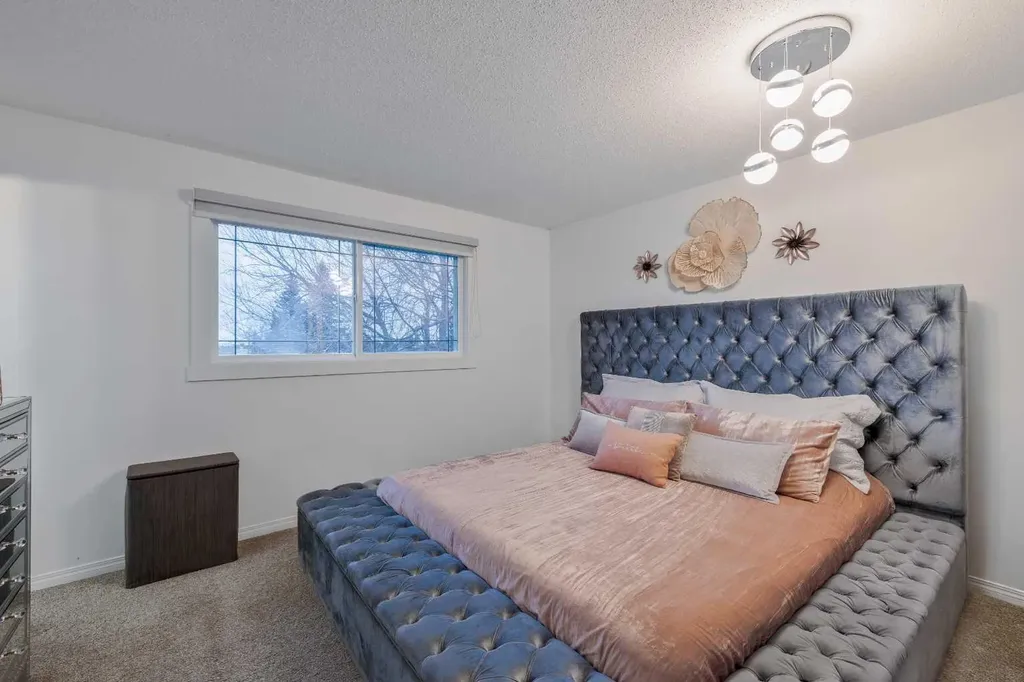 124 Whiteside Crescent NE Calgary AB T1Y 2A7