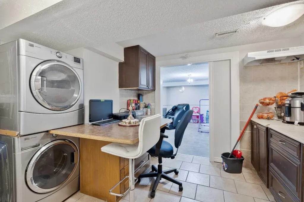 124 Whiteside Crescent NE Calgary AB T1Y 2A7