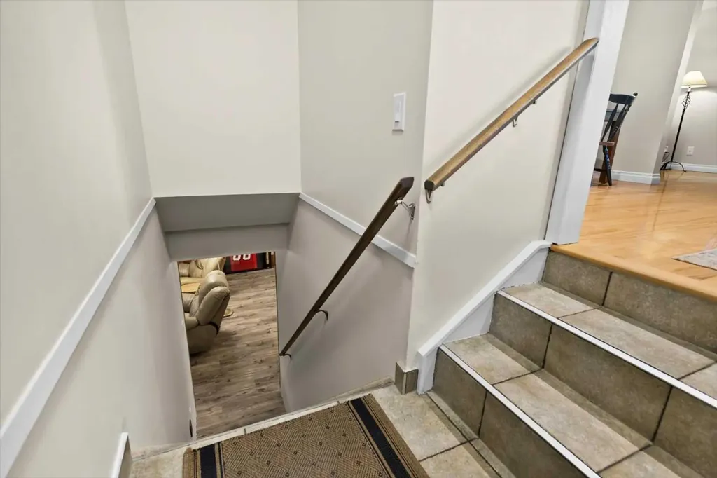 43 Scenic Acres Drive NW Calgary AB T3L 1A2