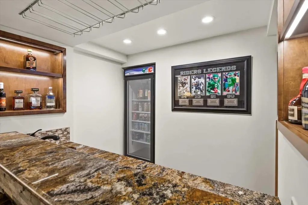 43 Scenic Acres Drive NW Calgary AB T3L 1A2