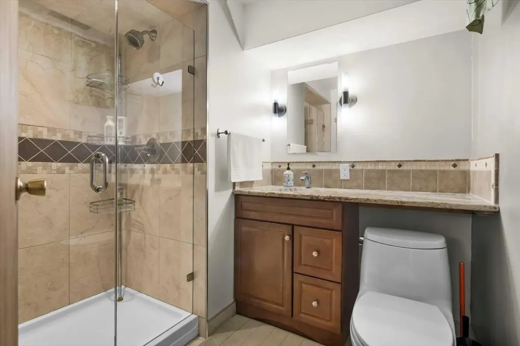 43 Scenic Acres Drive NW Calgary AB T3L 1A2