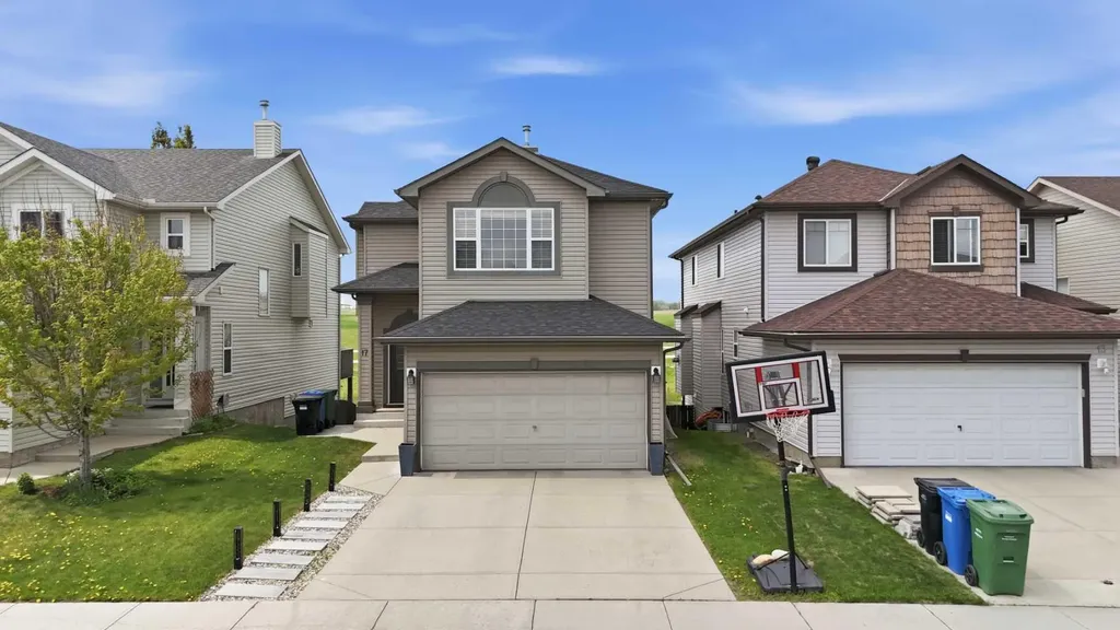 17 Bridlecrest Court SW Calgary AB T2Y 5J3
