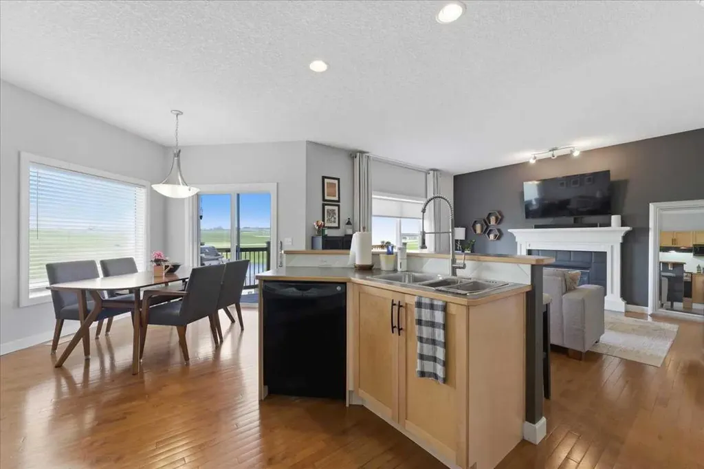 17 Bridlecrest Court SW Calgary AB T2Y 5J3