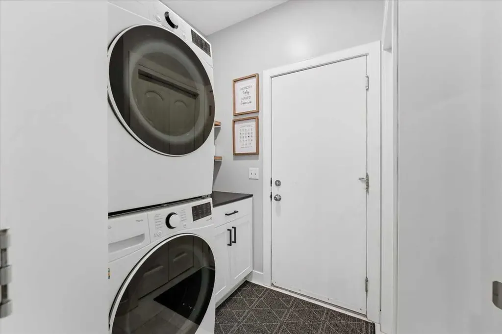 17 Bridlecrest Court SW Calgary AB T2Y 5J3