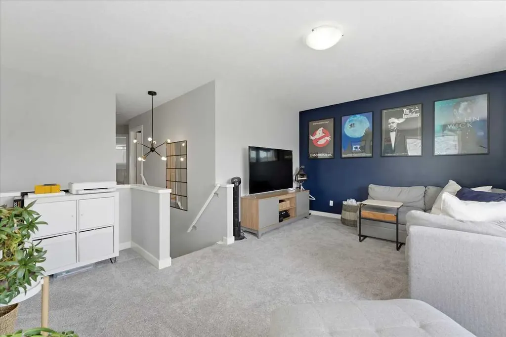 17 Bridlecrest Court SW Calgary AB T2Y 5J3