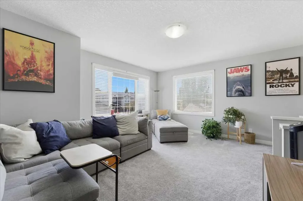 17 Bridlecrest Court SW Calgary AB T2Y 5J3