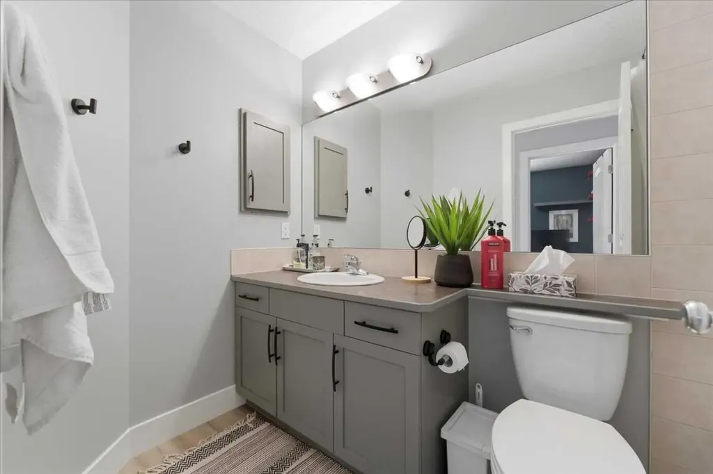 17 Bridlecrest Court SW Calgary AB T2Y 5J3
