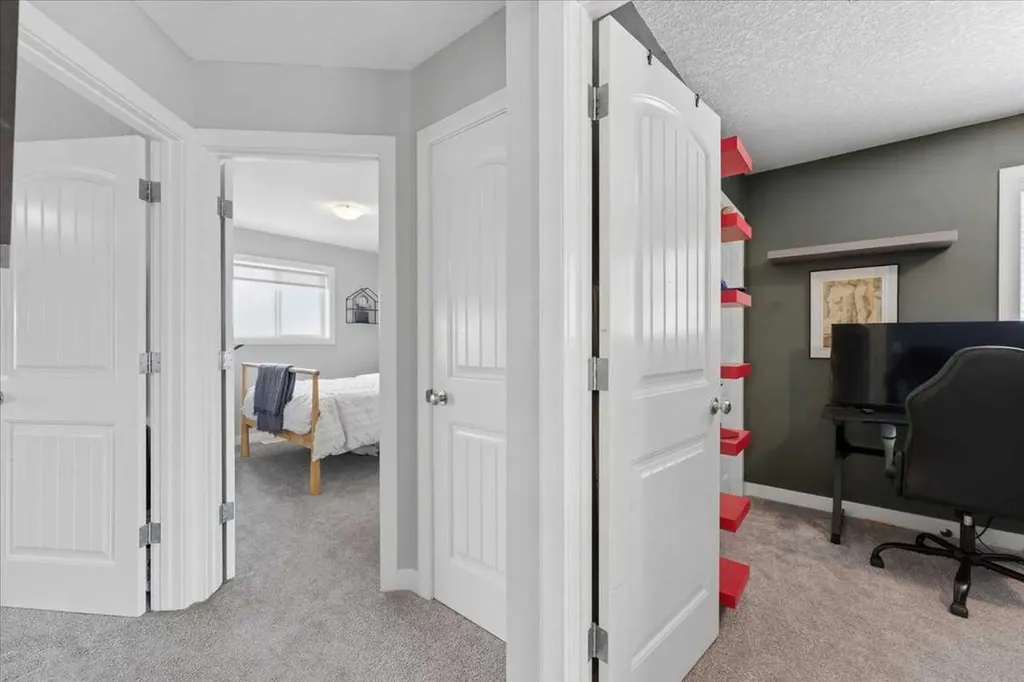 17 Bridlecrest Court SW Calgary AB T2Y 5J3