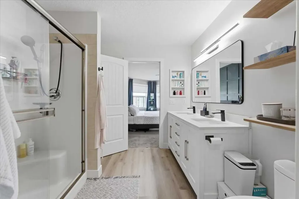 17 Bridlecrest Court SW Calgary AB T2Y 5J3