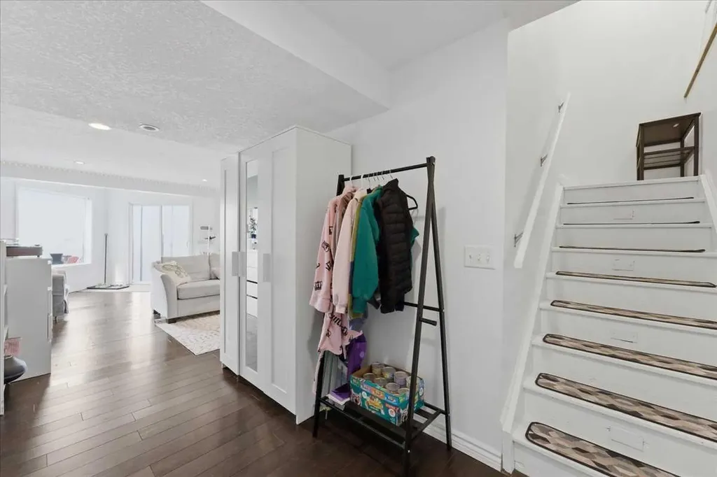 17 Bridlecrest Court SW Calgary AB T2Y 5J3