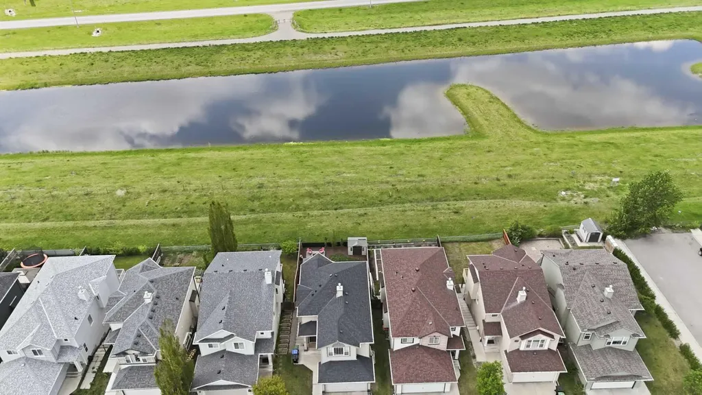 17 Bridlecrest Court SW Calgary AB T2Y 5J3
