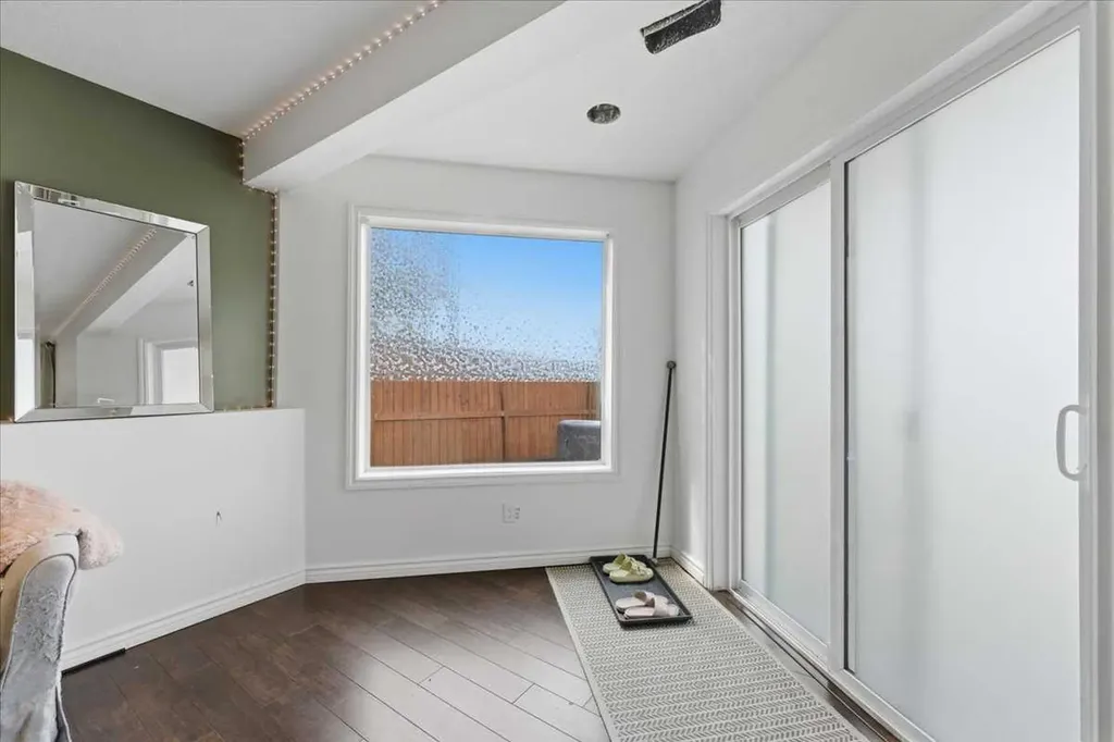 17 Bridlecrest Court SW Calgary AB T2Y 5J3