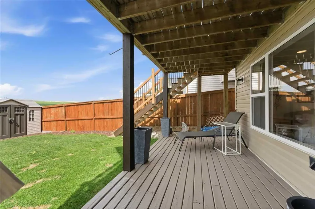 17 Bridlecrest Court SW Calgary AB T2Y 5J3