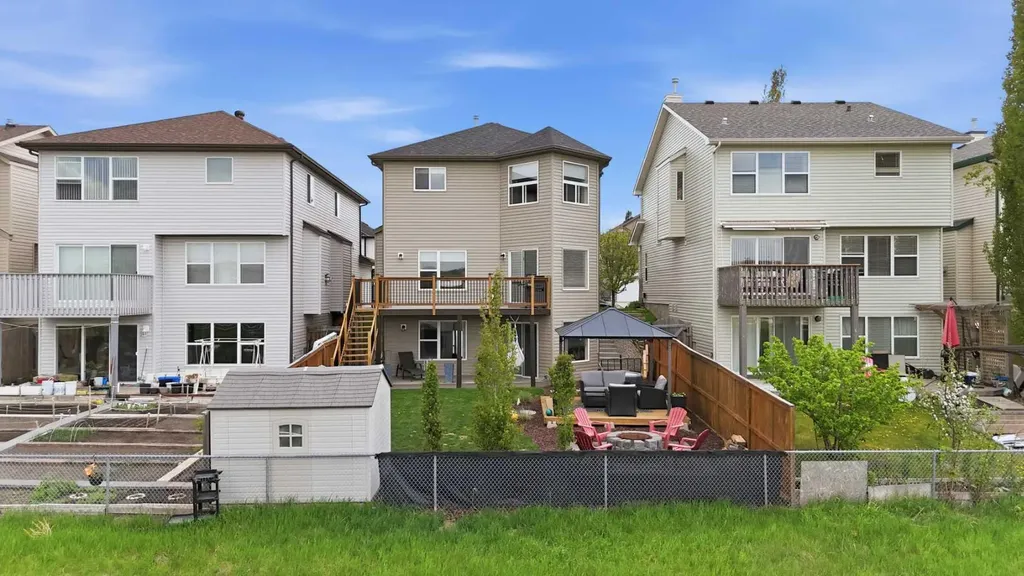 17 Bridlecrest Court SW Calgary AB T2Y 5J3