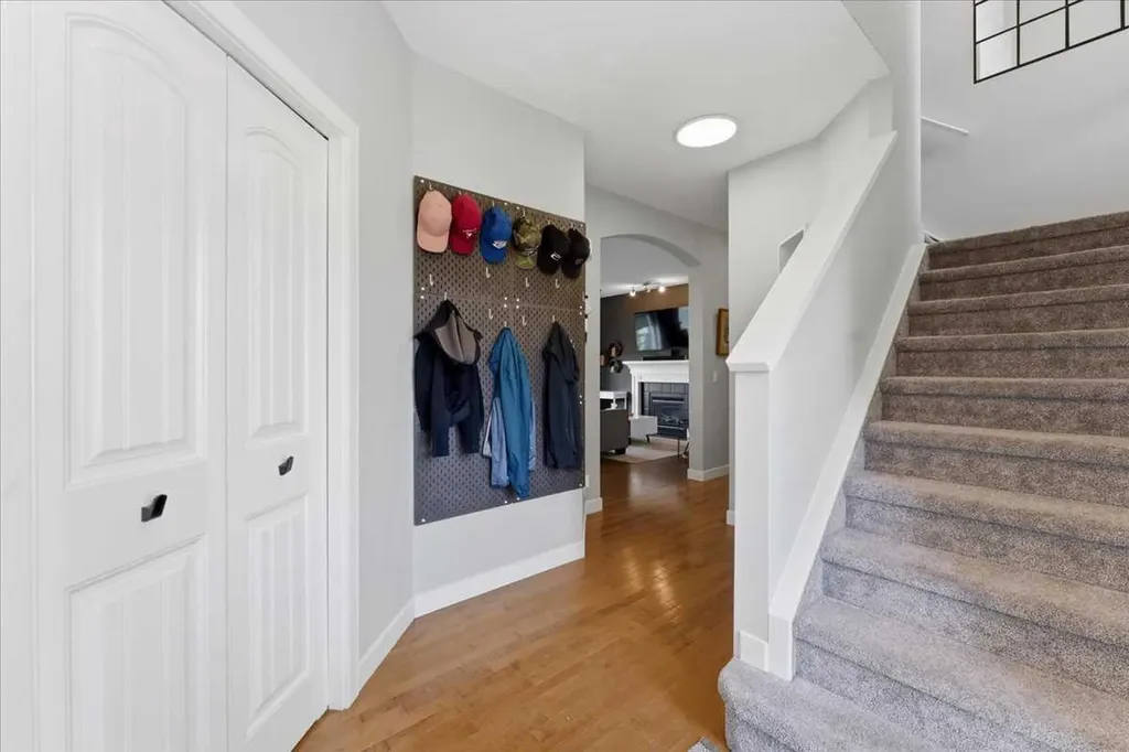 17 Bridlecrest Court SW Calgary AB T2Y 5J3