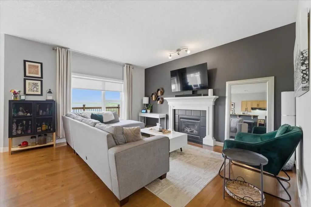 17 Bridlecrest Court SW Calgary AB T2Y 5J3