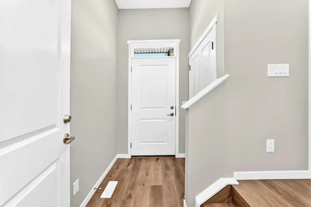 817 Marine Drive SE Calgary AB T3M 4E3