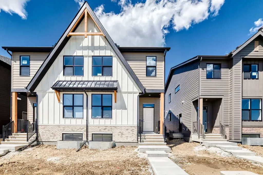817 Marine Drive SE Calgary AB T3M 4E3