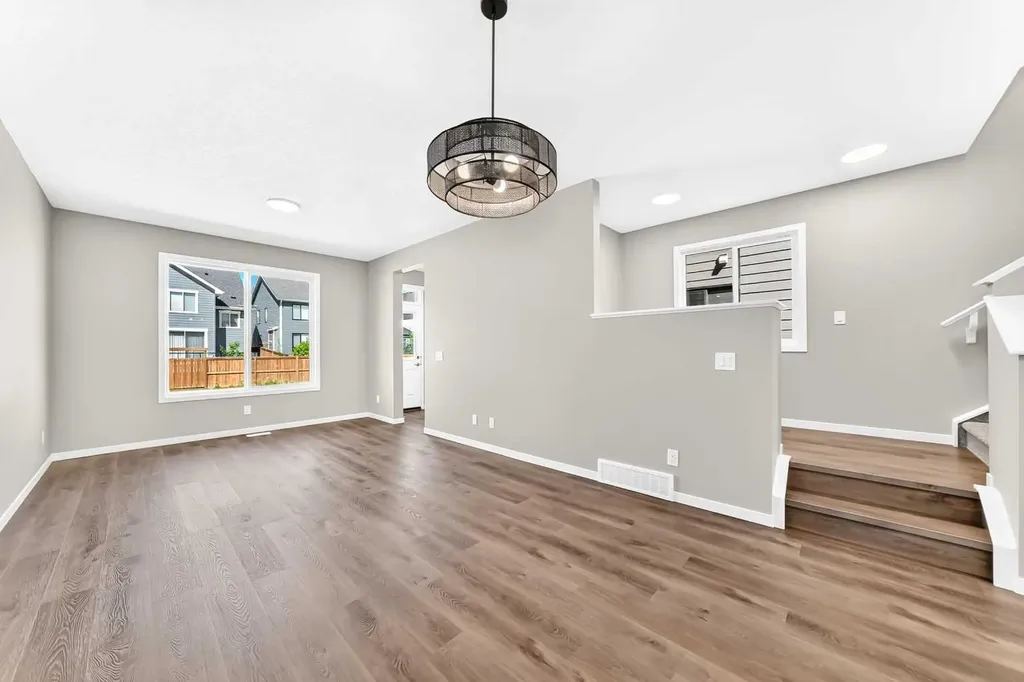 817 Marine Drive SE Calgary AB T3M 4E3