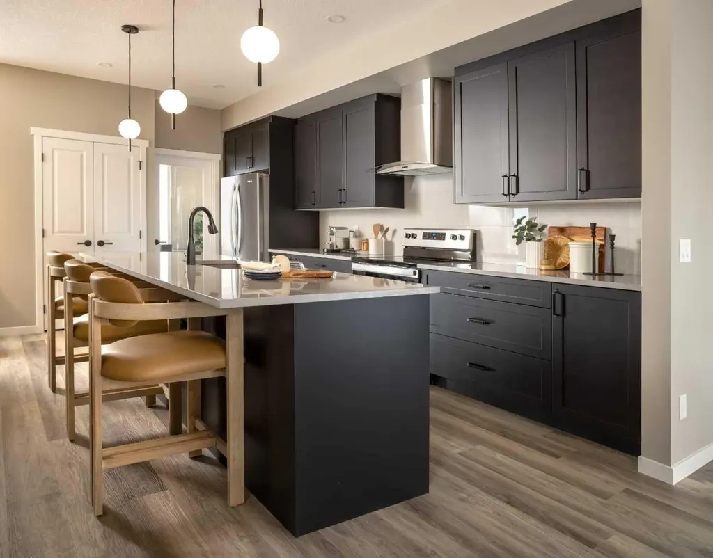 817 Marine Drive SE Calgary AB T3M 4E3