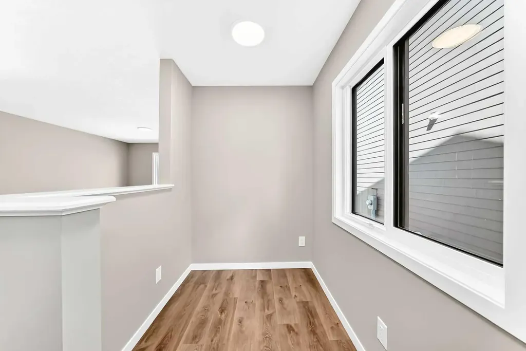 817 Marine Drive SE Calgary AB T3M 4E3