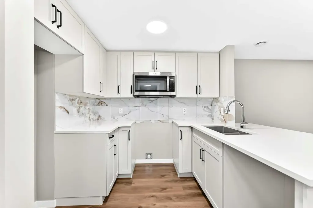 817 Marine Drive SE Calgary AB T3M 4E3