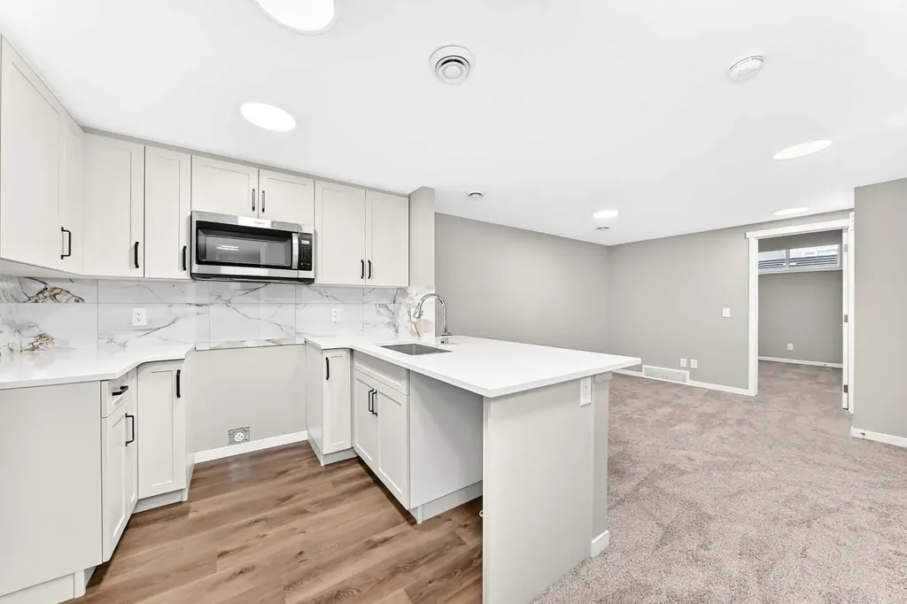 817 Marine Drive SE Calgary AB T3M 4E3