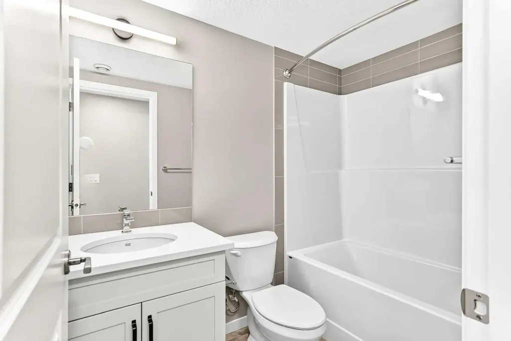 817 Marine Drive SE Calgary AB T3M 4E3