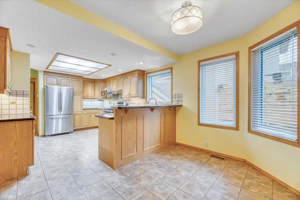 231 Mt Victoria Place SE Calgary AB T2Z 1P4
