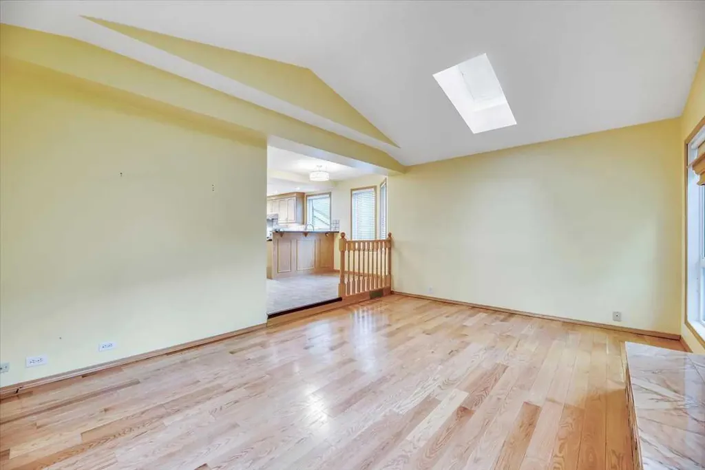 231 Mt Victoria Place SE Calgary AB T2Z 1P4