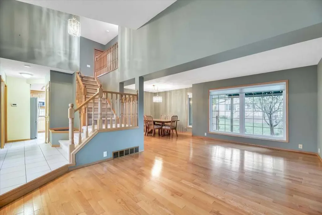 231 Mt Victoria Place SE Calgary AB T2Z 1P4