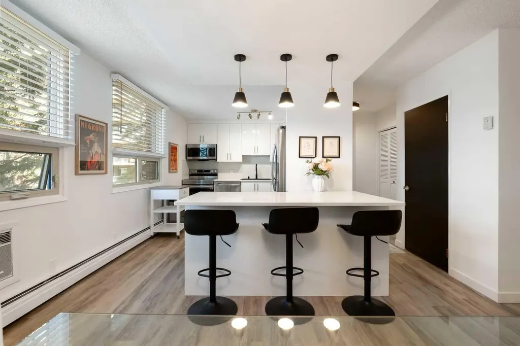 220 26 Avenue SW Calgary AB T2S 0M4