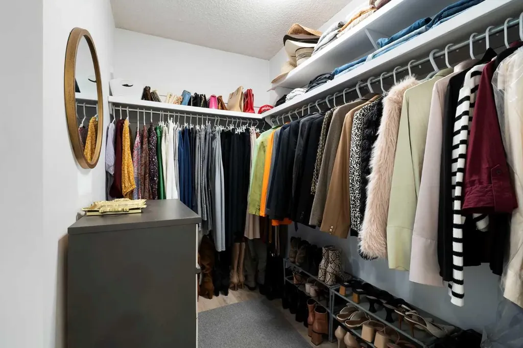 220 26 Avenue SW Calgary AB T2S 0M4