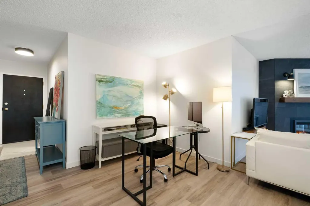 220 26 Avenue SW Calgary AB T2S 0M4