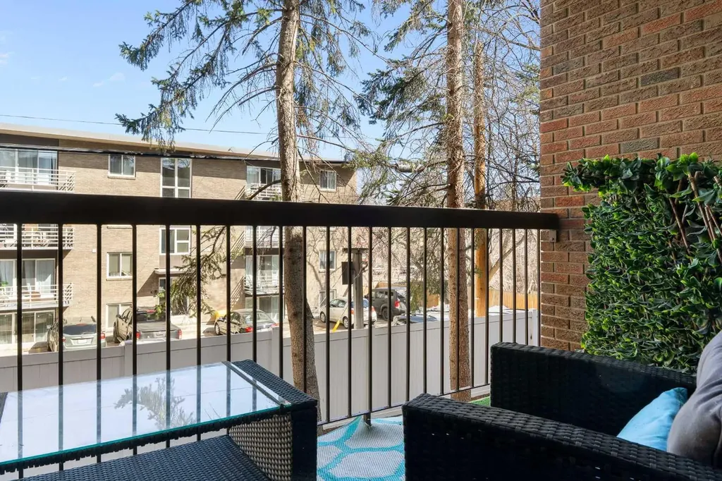 220 26 Avenue SW Calgary AB T2S 0M4