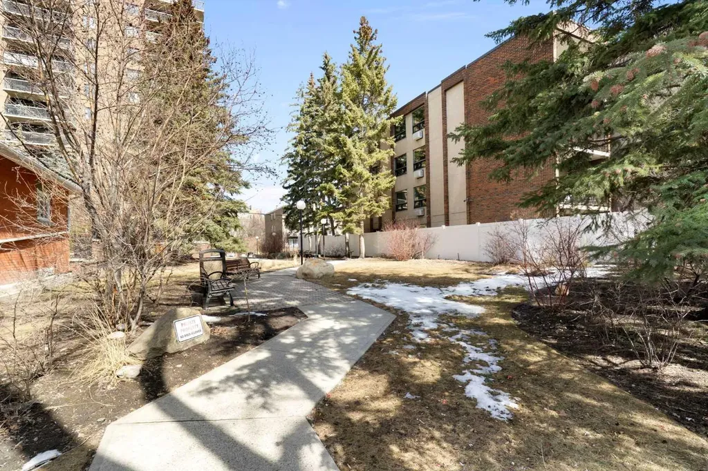 220 26 Avenue SW Calgary AB T2S 0M4