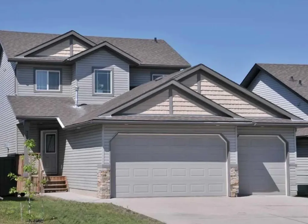 7306 115b Street Grande Prairie AB T8W 0J5