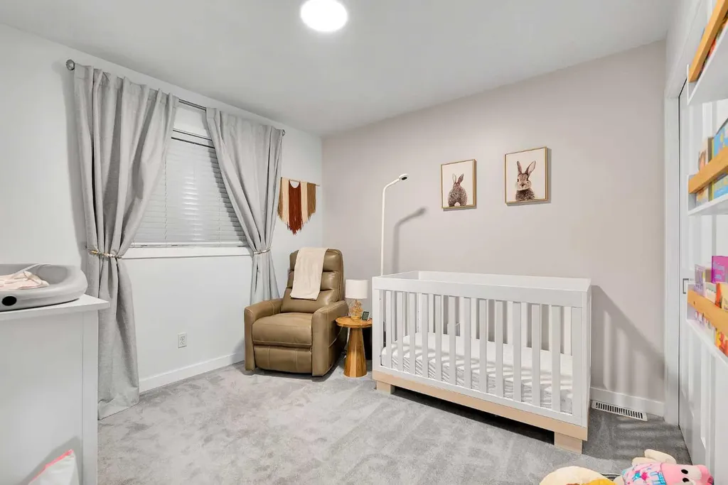 272 Douglas Glen Boulevard SE Calgary AB T2Z 3M8