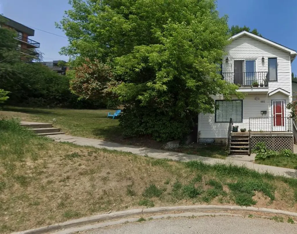 404-406-408 3 Avenue NE Calgary AB T2E 0H6