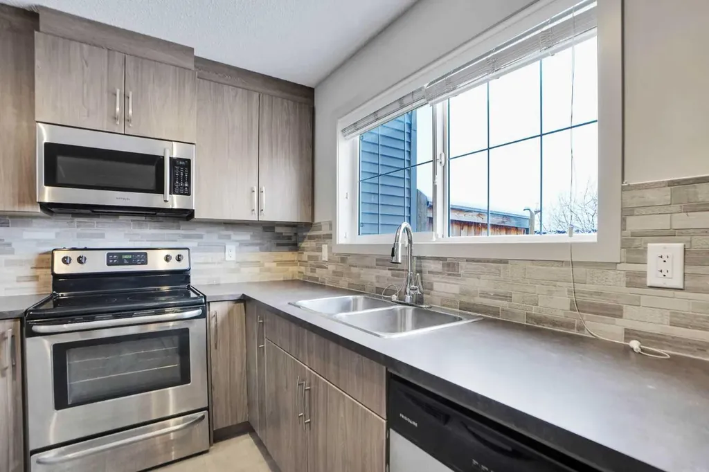 422 Legacy Village Way SE Calgary AB T2X 0Y8