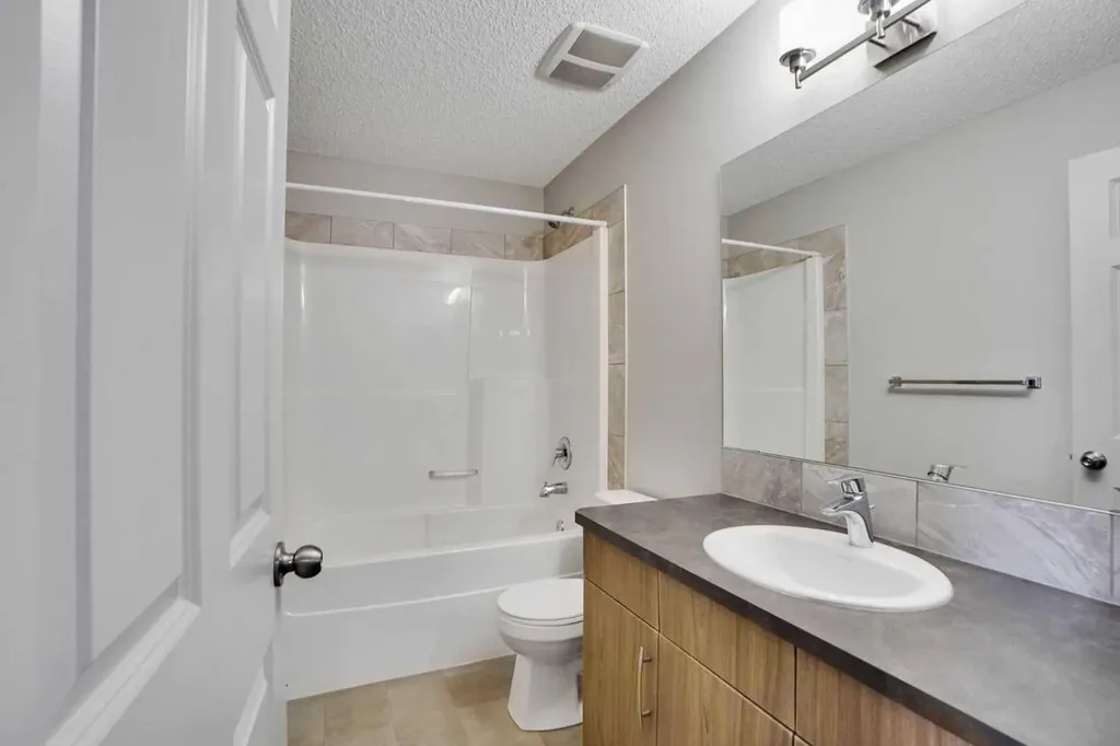 422 Legacy Village Way SE Calgary AB T2X 0Y8