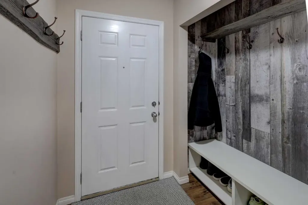 158 Everhollow Heights SW Calgary AB T2Y5B3