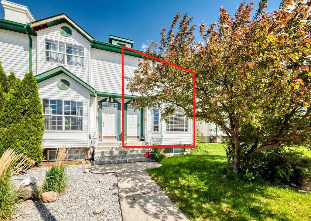 21 Amer Close Red Deer AB T4R2S3