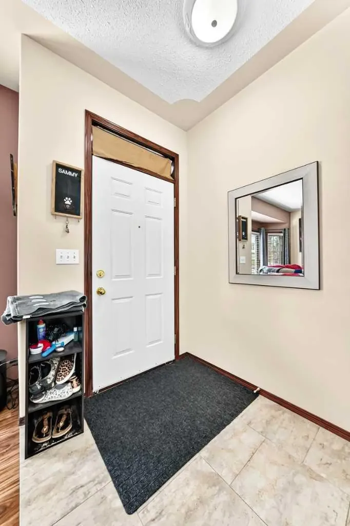 21 Amer Close Red Deer AB T4R2S3