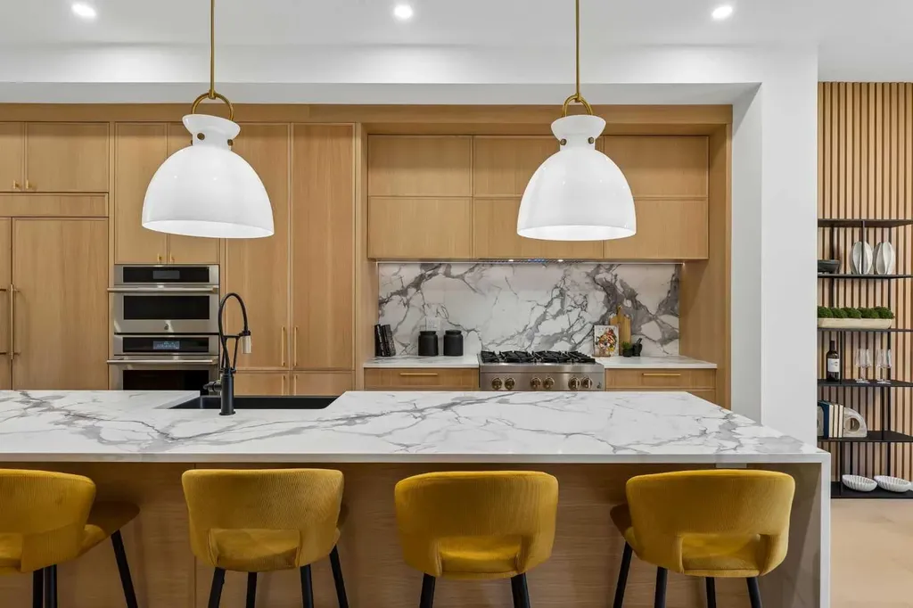 1807 Broadview Road NW Calgary AB T2N 3H6